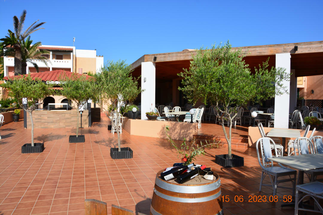 Gastro Anissa Beach & Village