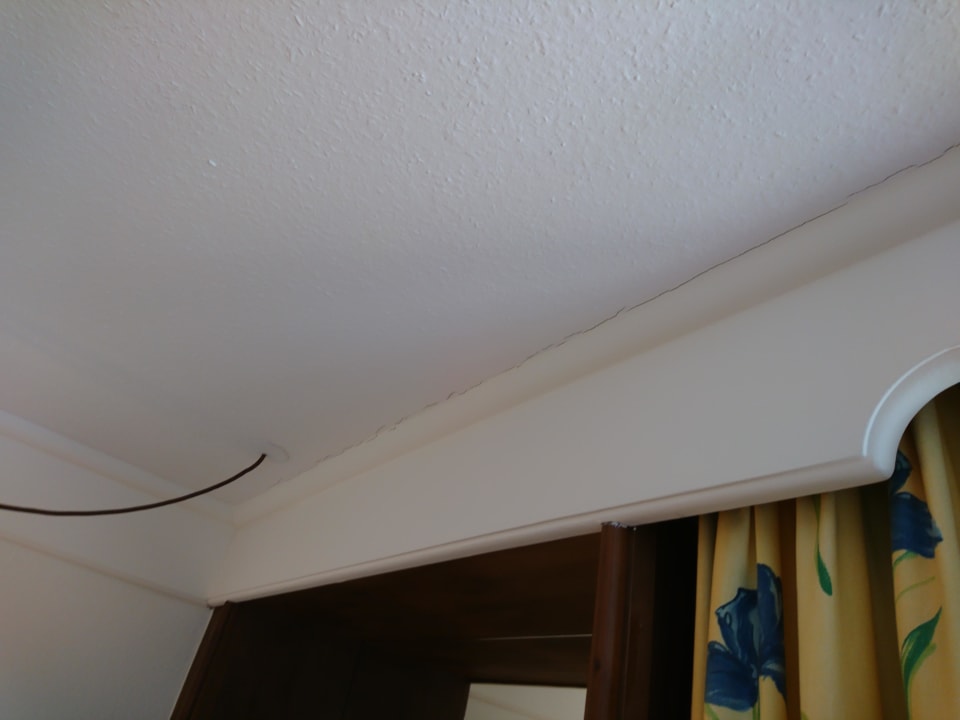 Risse an der Decke Hotel Das Ludwig