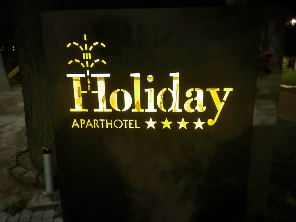 Außenansicht Aparthotel Holiday