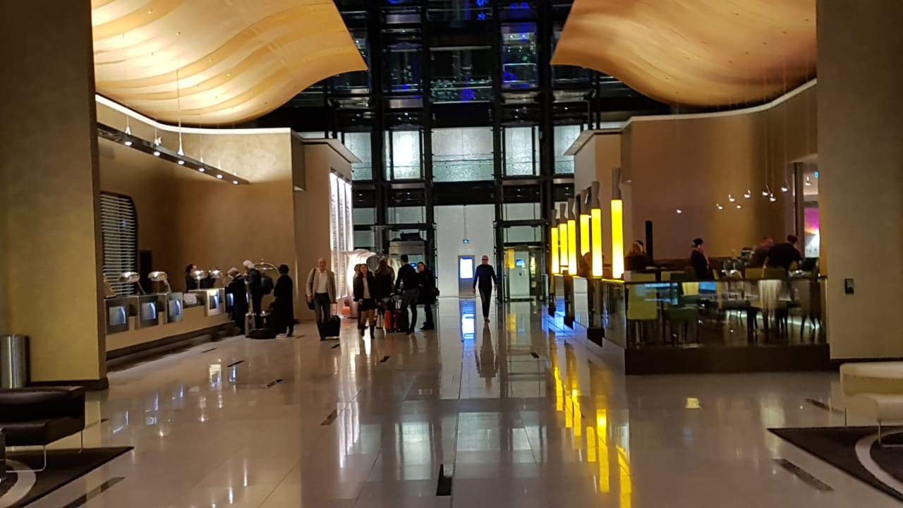Lobby Hilton Frankfurt Airport
