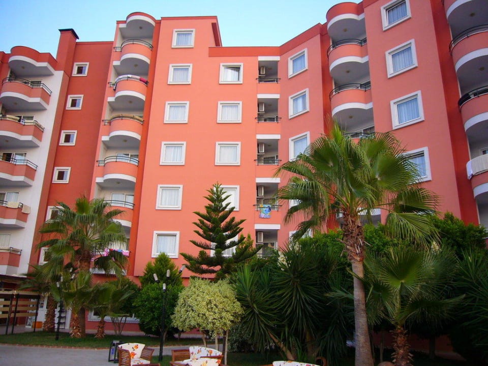 Außenansicht Hotel Royal Garden Beach