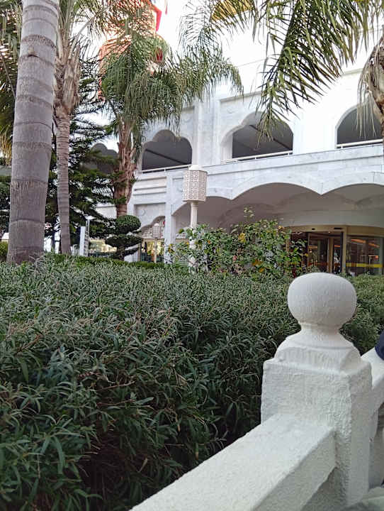 Gartenanlage Royal Taj Mahal Hotel