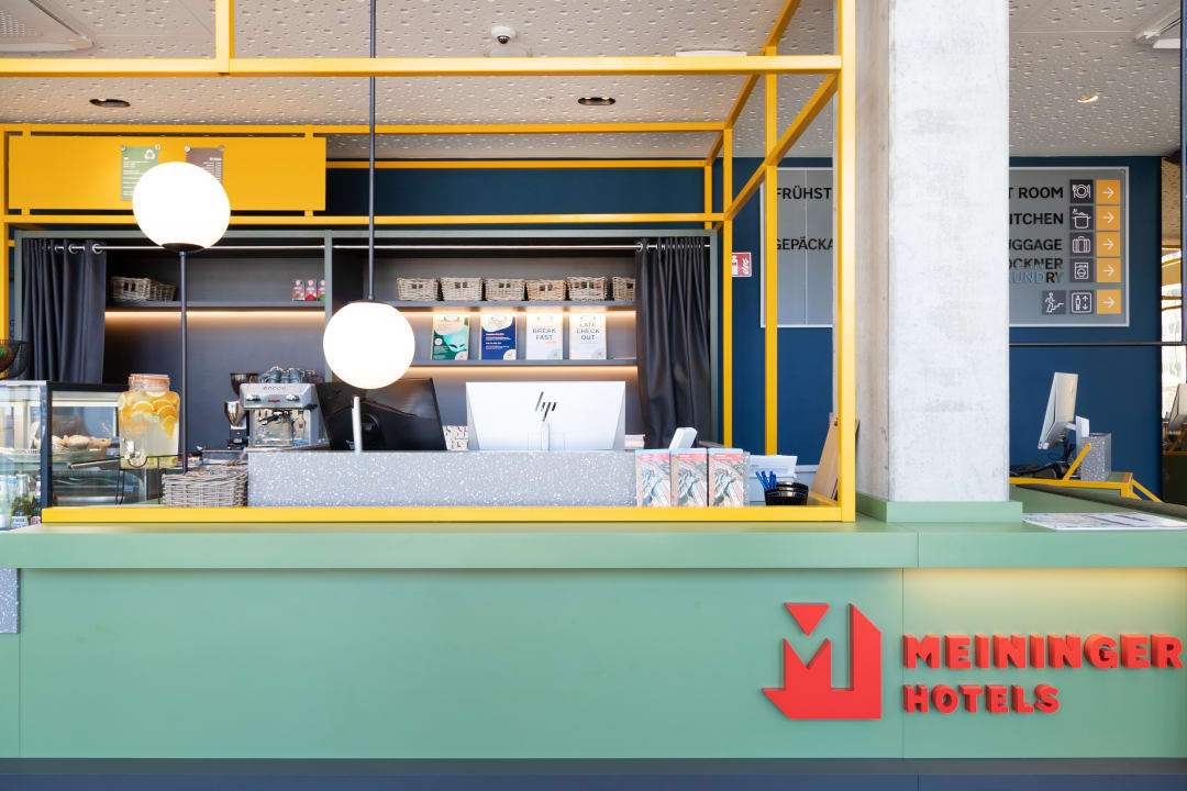 Lobby MEININGER Hotel Bremen Hauptbahnhof
