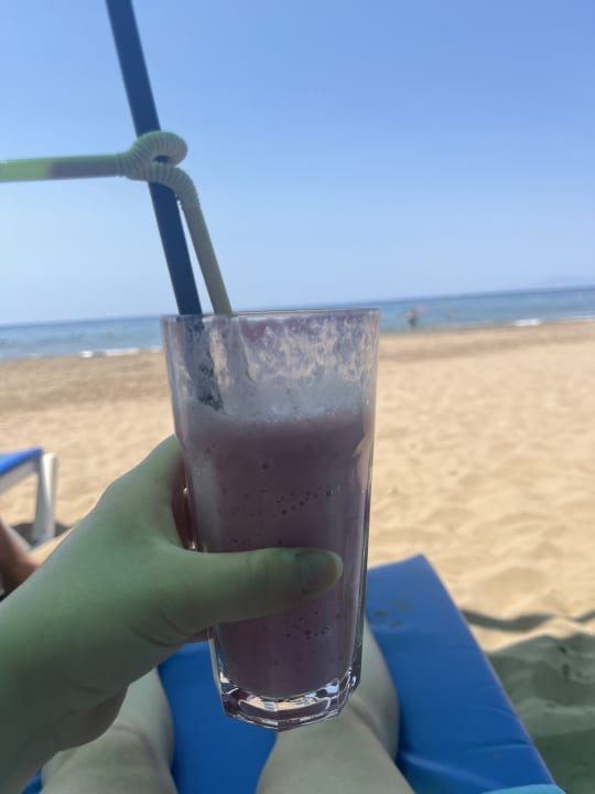 Strand Iz Flower Side Beach Hotel