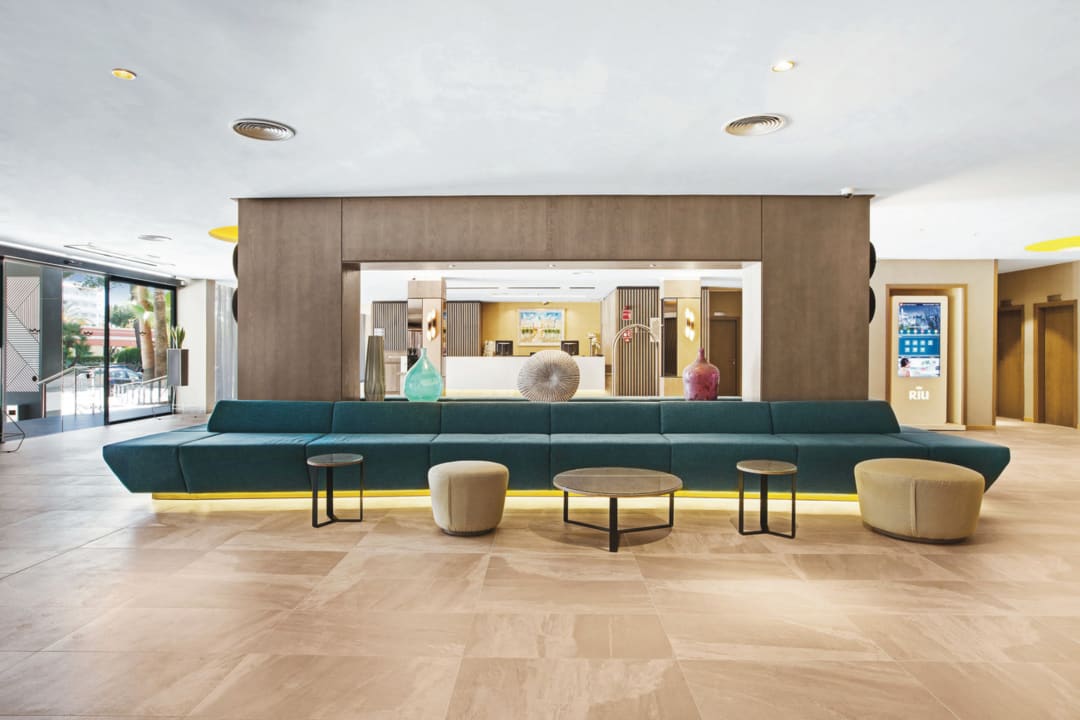 Lobby Hotel Riu Festival