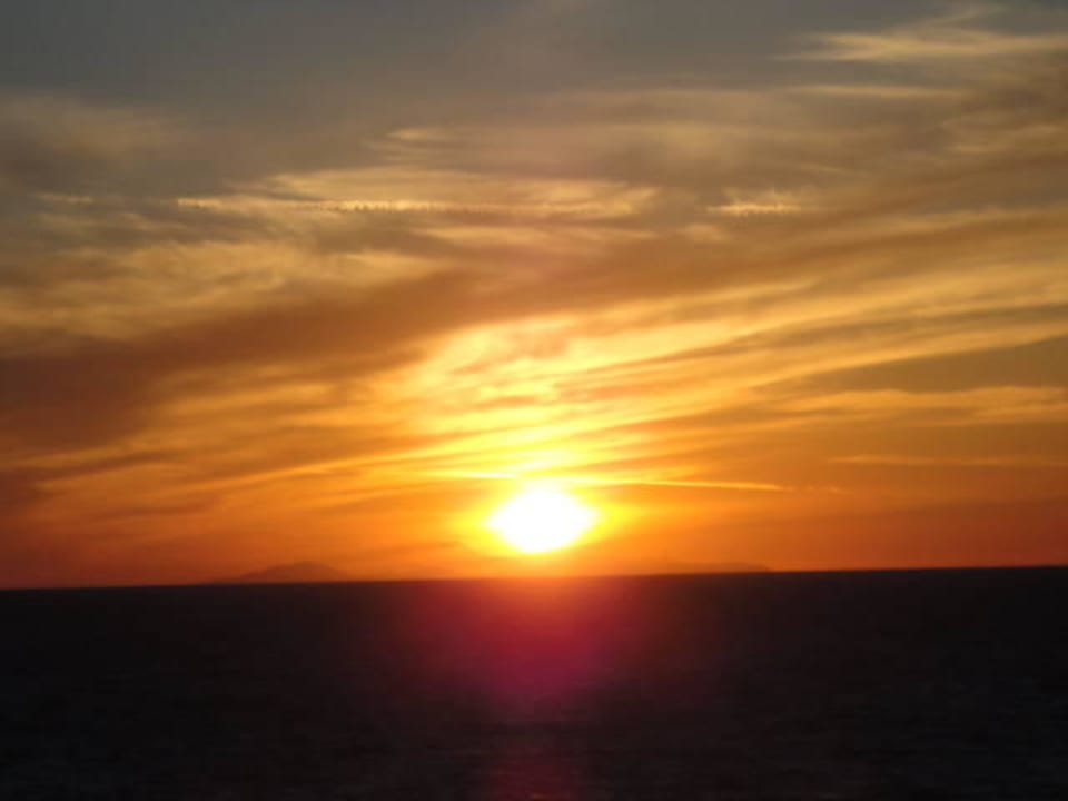 Sonnenuntergang mit Blick vom Balkon auf der Wests Ibiscus Hotel Rhodos