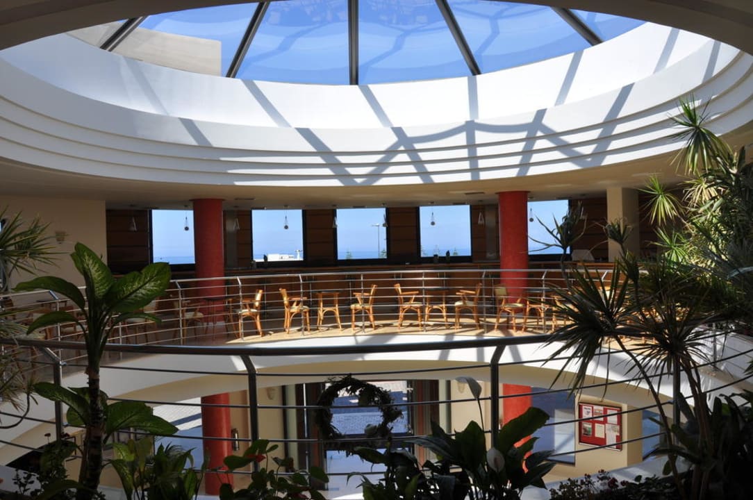 Lobby und Bar Grand Hotel Holiday Resort