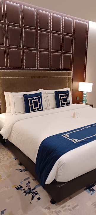 Zimmer The Face Suites