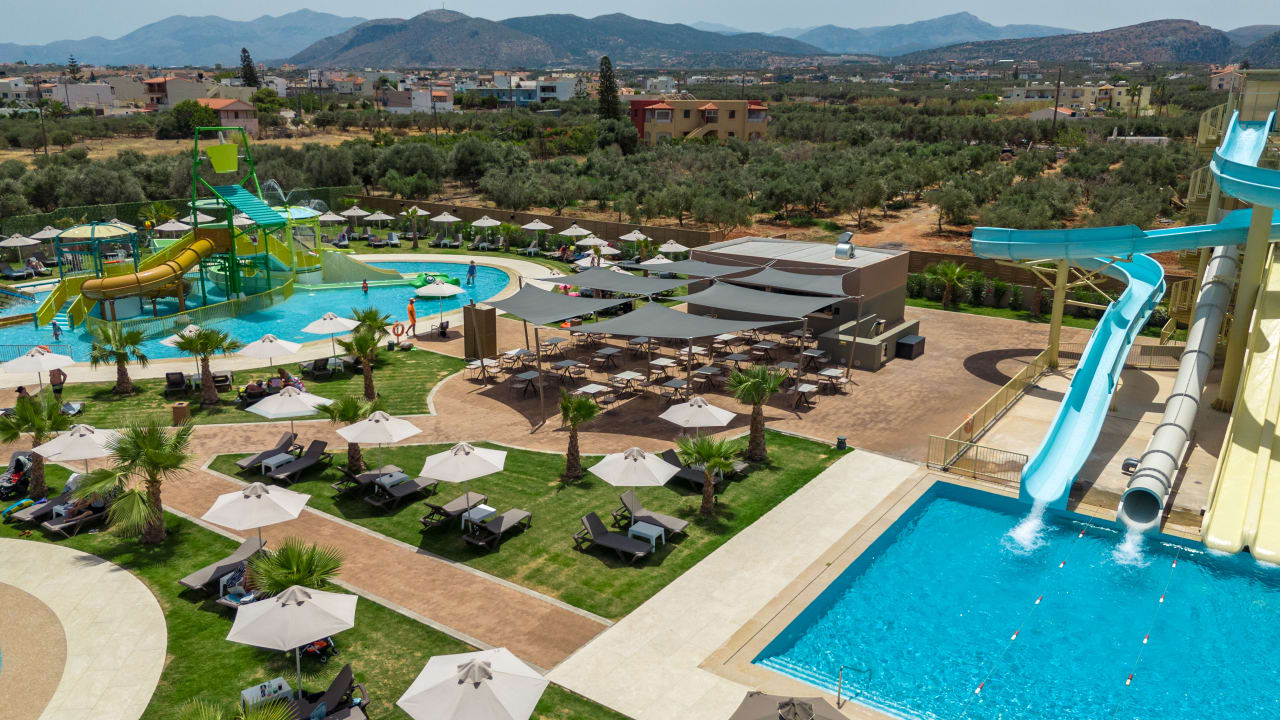 Pool SENSEANA Sea Side Resort & Aquadventure