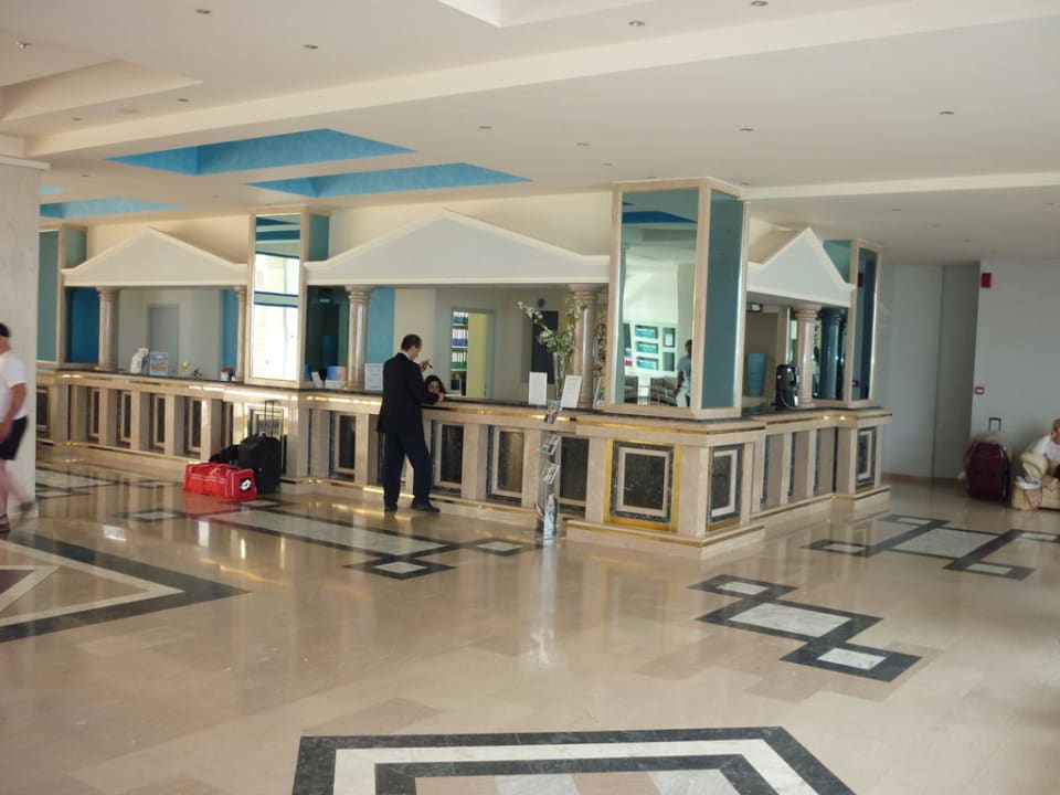 Schöner Empfang Kresten Palace Hotel