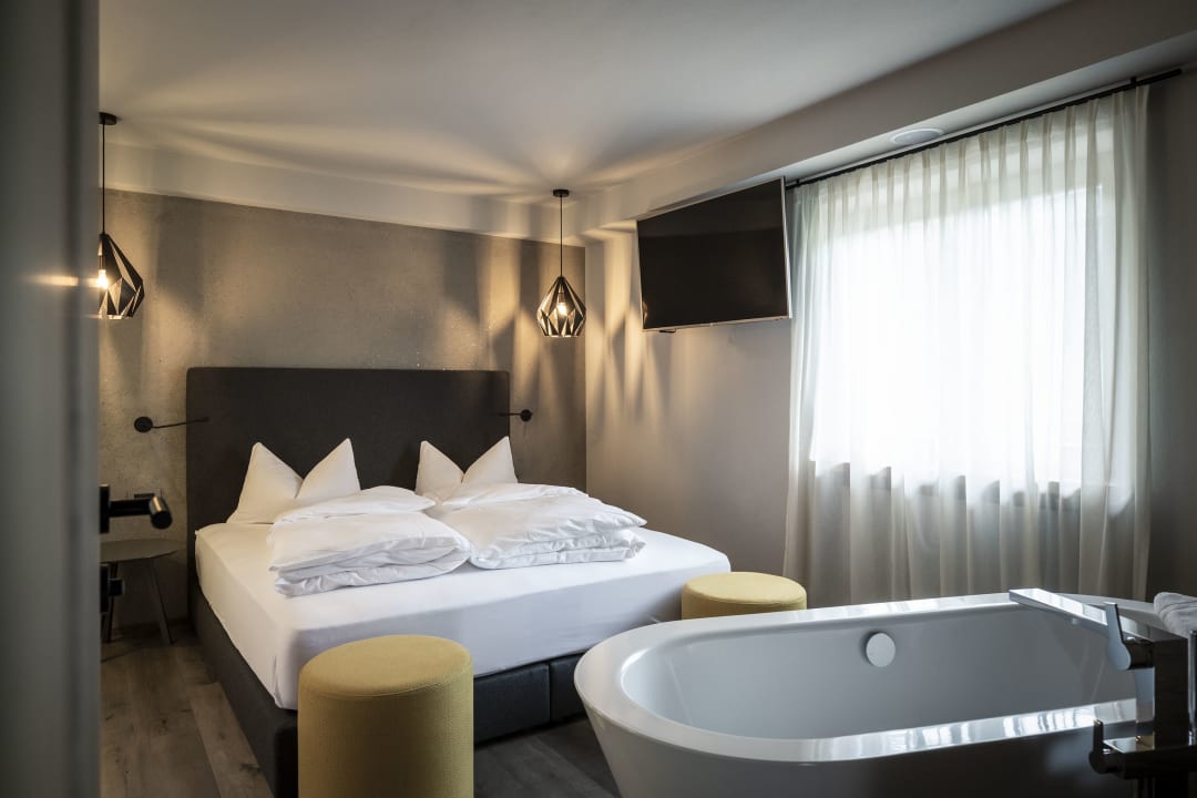 Zimmer Post Alpina - Family Mountain Chalets