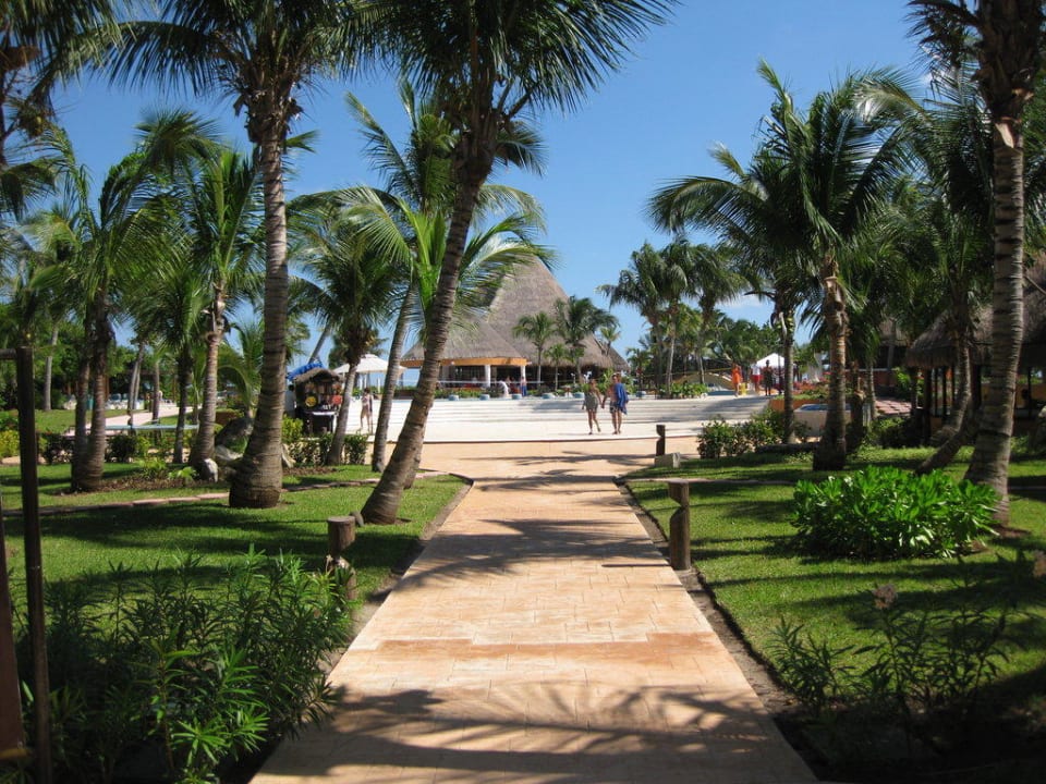 Unterwegs zum Pool Catalonia Playa Maroma