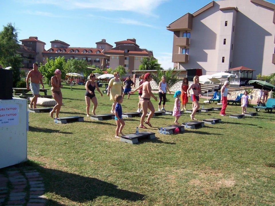 Step-Aerobic Hane Family Resort