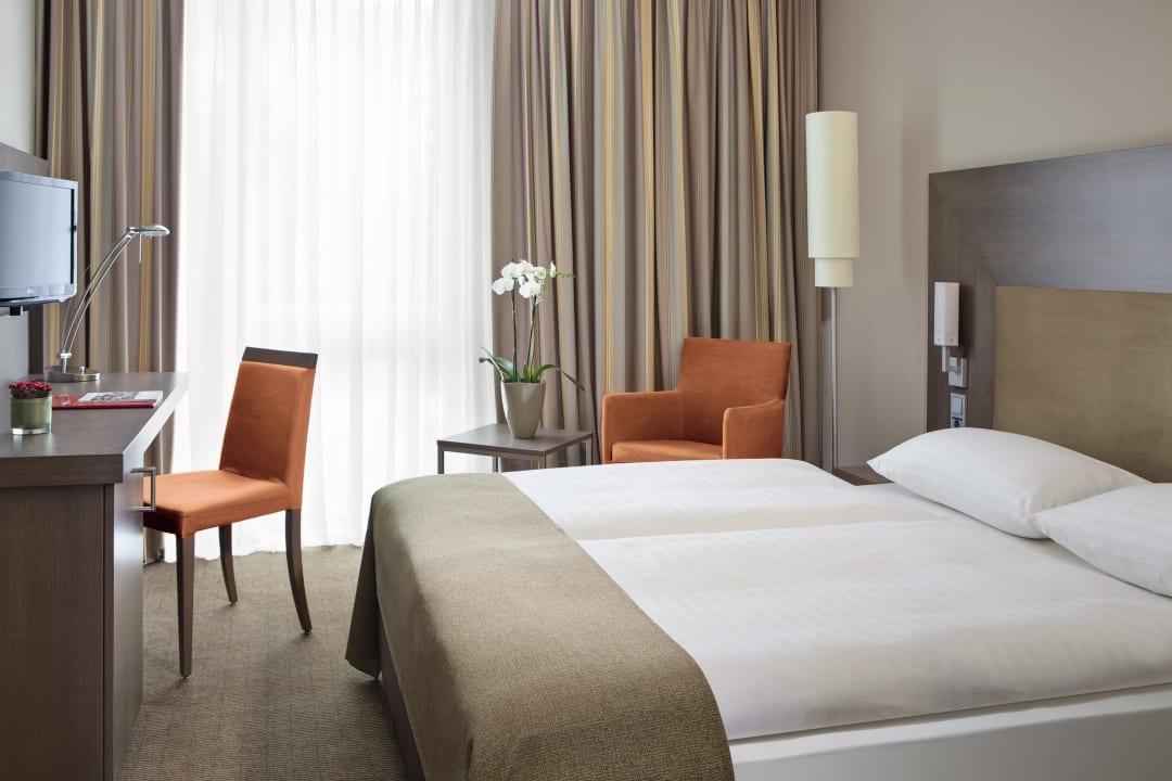 Standard Doppelzimmer IntercityHotel Berlin Hauptbahnhof