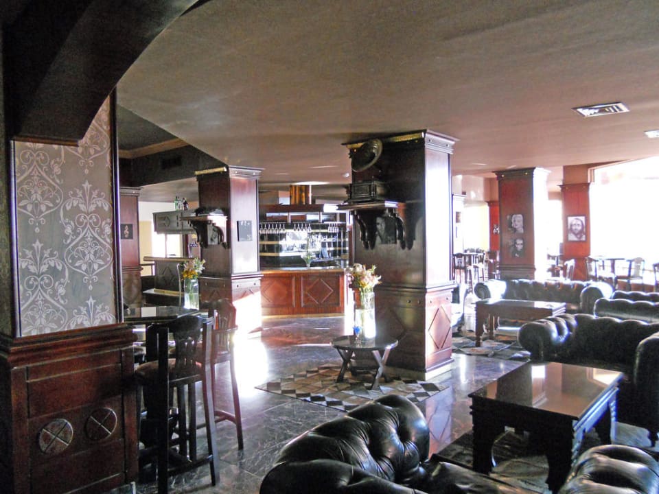 Bar Beach Albatros Resort