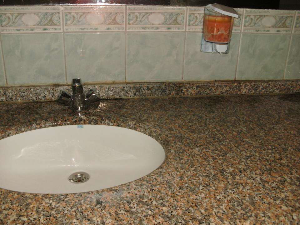 Herren WC der Lobby Armas Gül Beach