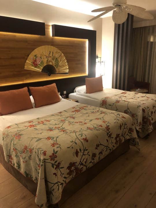 Zimmer Limak Lara Deluxe Hotel & Resort