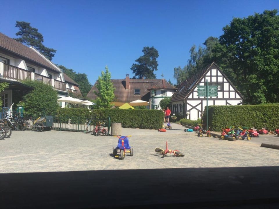 So viele Fahrzeuge Familotel Borchard's Rookhus am See