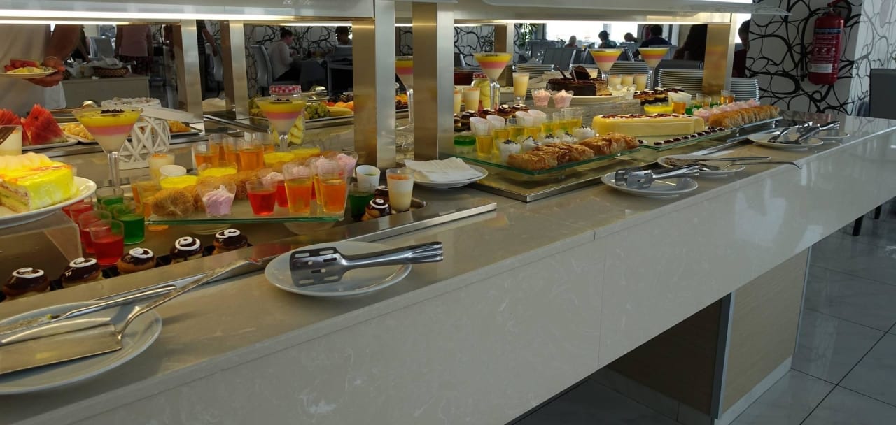 Büffet Asterias Beach Resort