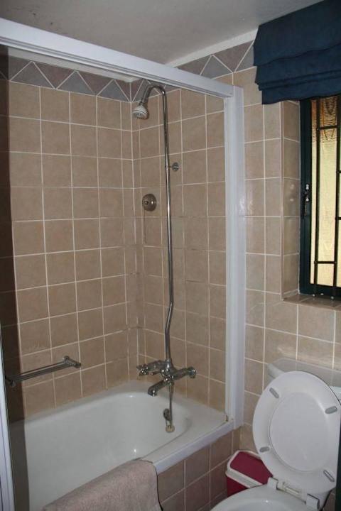 Bad-WC Giants Castle Camp