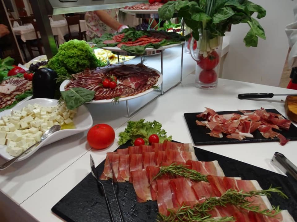 Przysmaki Iberostar Waves Bellevue