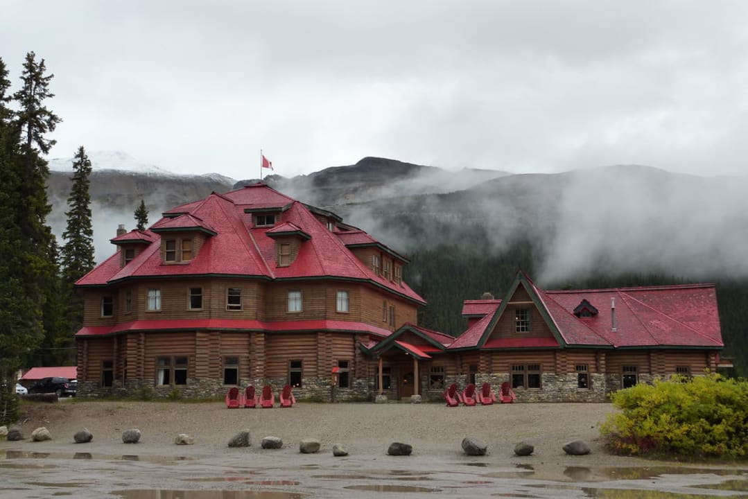 Außenansicht der Lodge Hotel Num-Ti-Jah Lodge