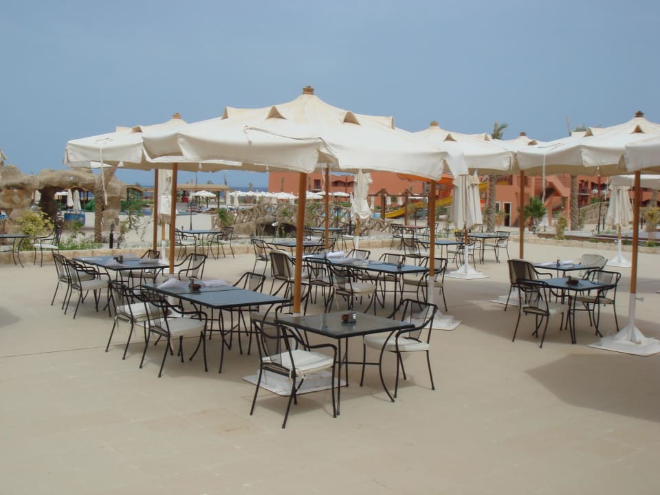 Aussenterrasse Three Corners Happy Life Beach Resort