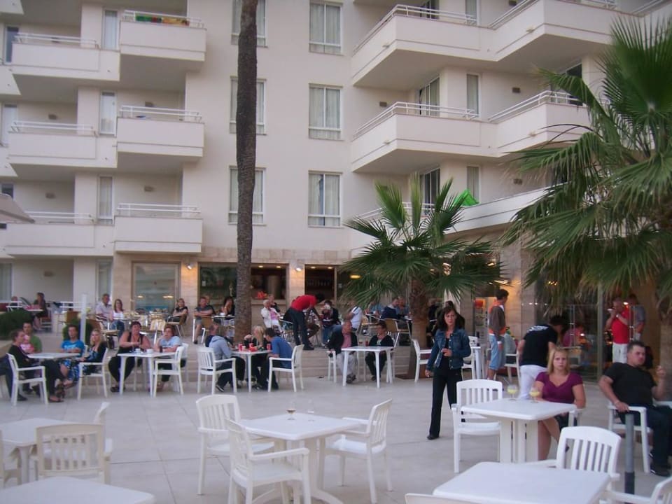 Aussenbereich der Bar Aparthotel Playa Dorada