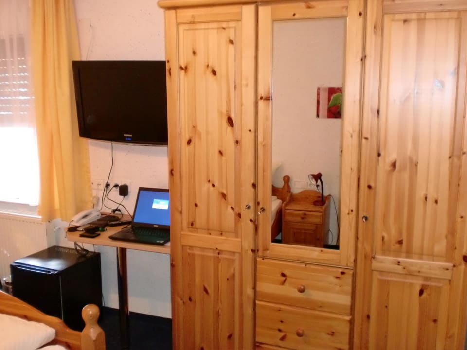 Kleiderschrank Hotel Klosterbräustuben