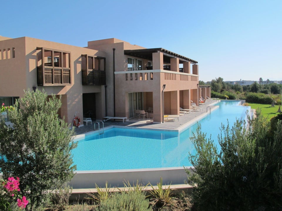 Ein shared Pool Atlantica Belvedere Resort