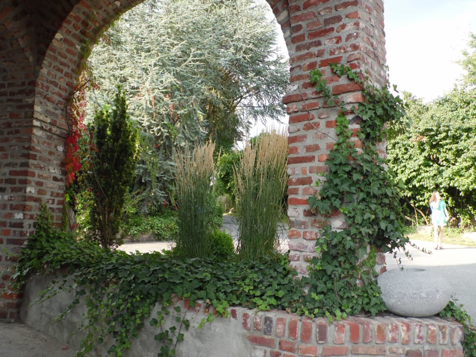 Vorm Hotel in der nähe der Parkplätze Land Gut Höhne