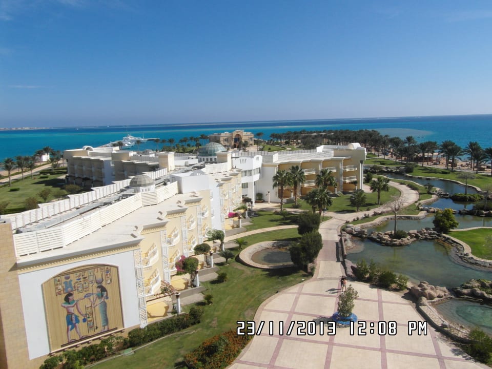 Blick vom Dach zum Ende der Anlage Palm Royale Resort - Soma Bay