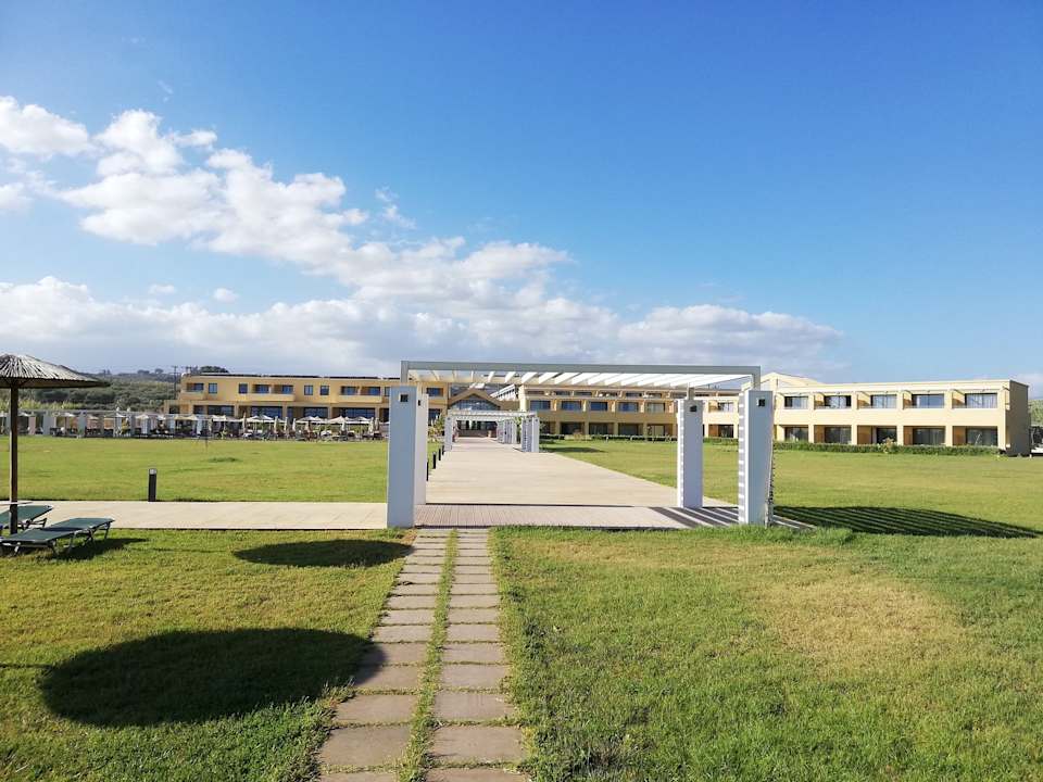 Gartenanlage Ilion Beach Hotel