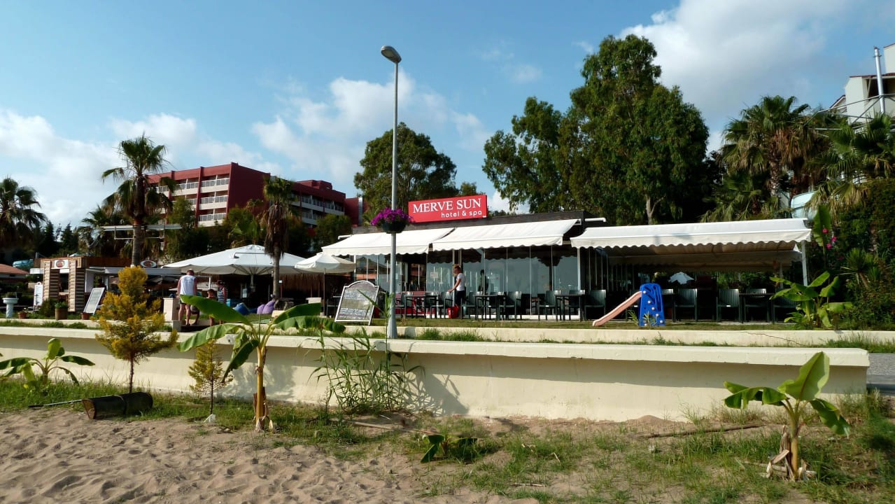 Strand-Bar mit Promenade Merve Sun Hotel & Spa