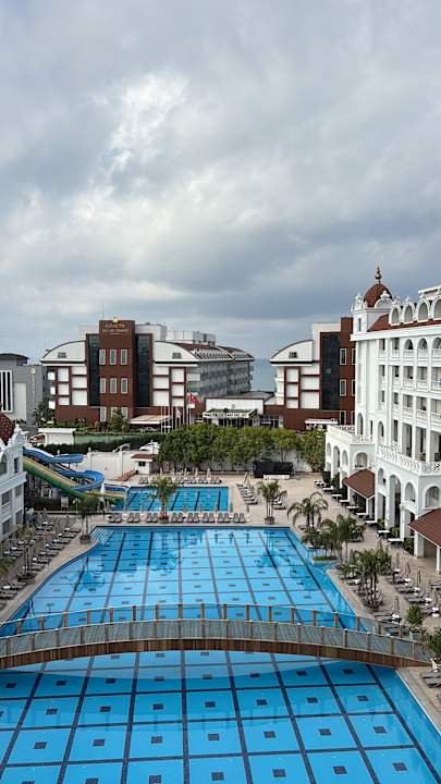Pool Oz Hotels Side Premium