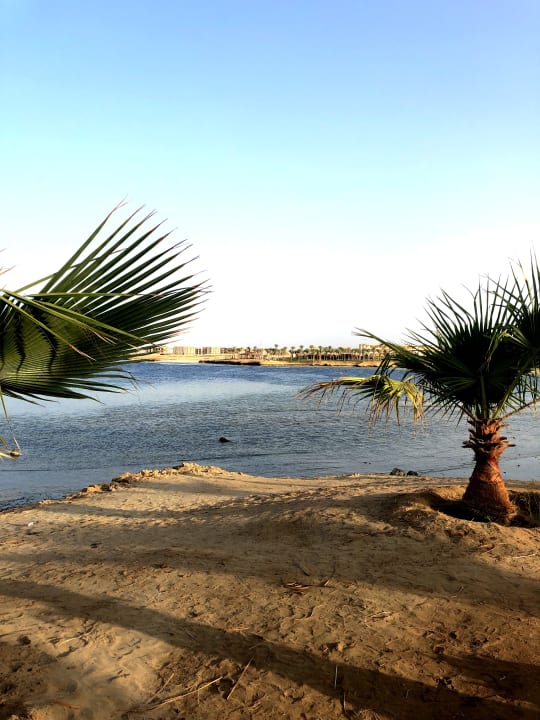 Strand Brayka Bay Resort