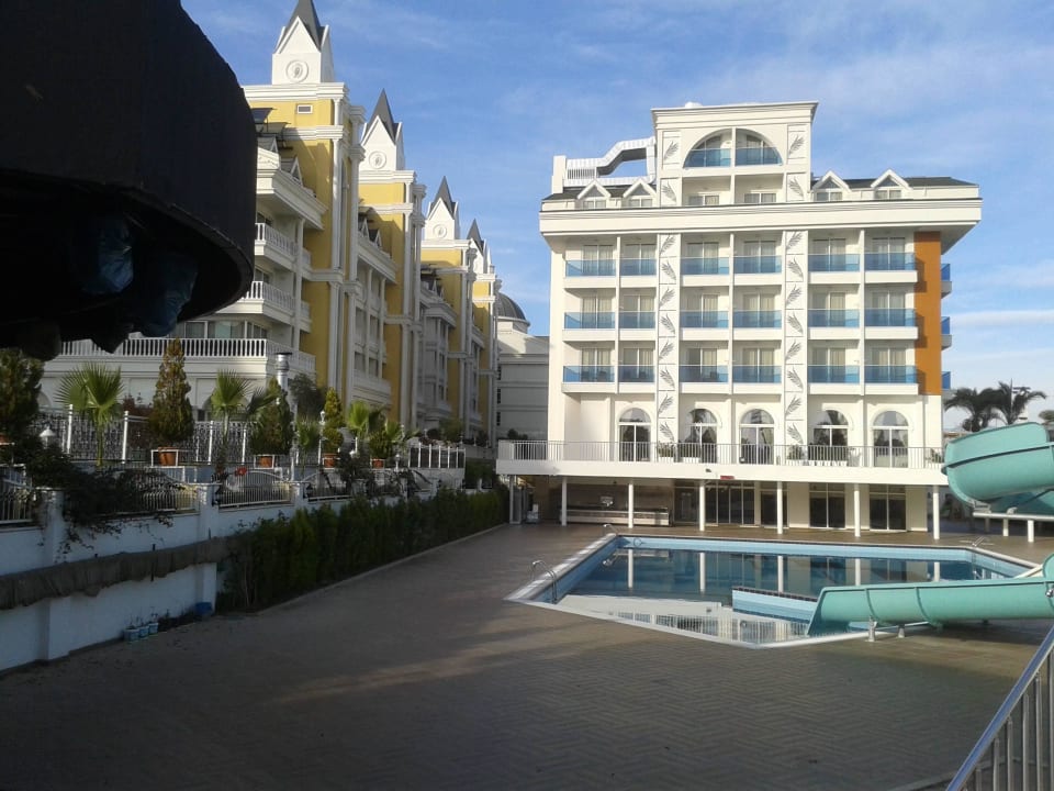 Sehr kleine Poolanlage Palm World Side Resort & Spa