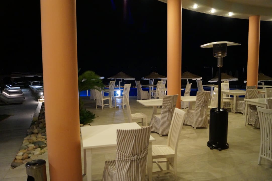 Gastro Alia Palace