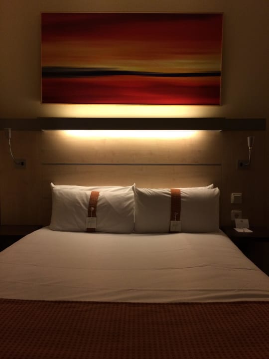 Bett Holiday Inn Express Nürnberg - Schwabach