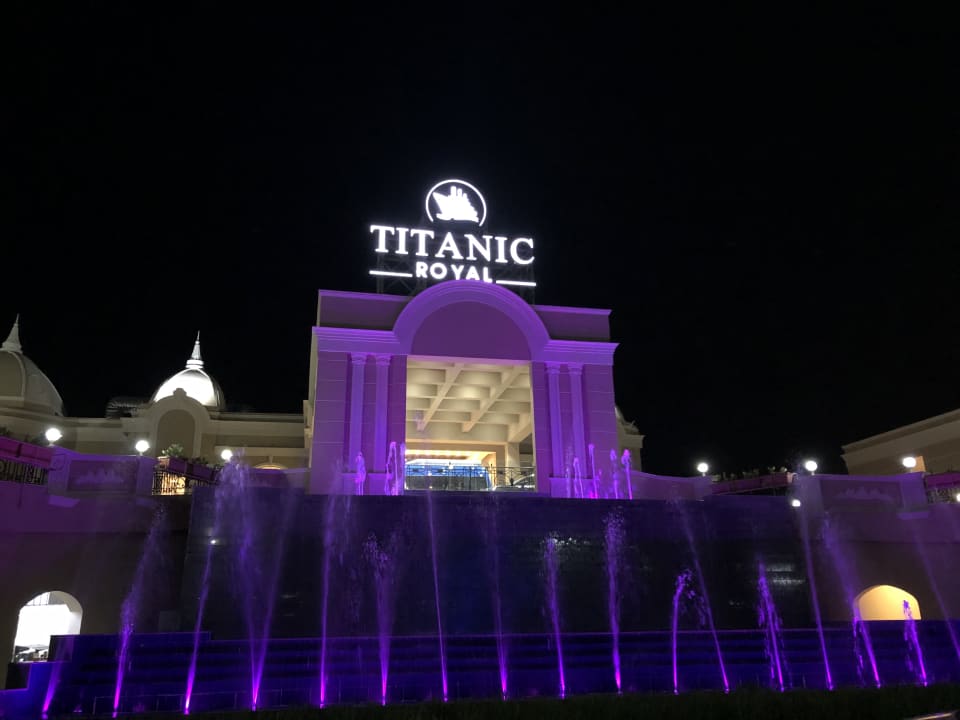Außenansicht Titanic Royal