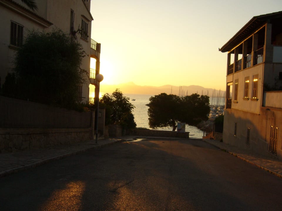 Zejście do morza-El Arenal Hotel Gracia