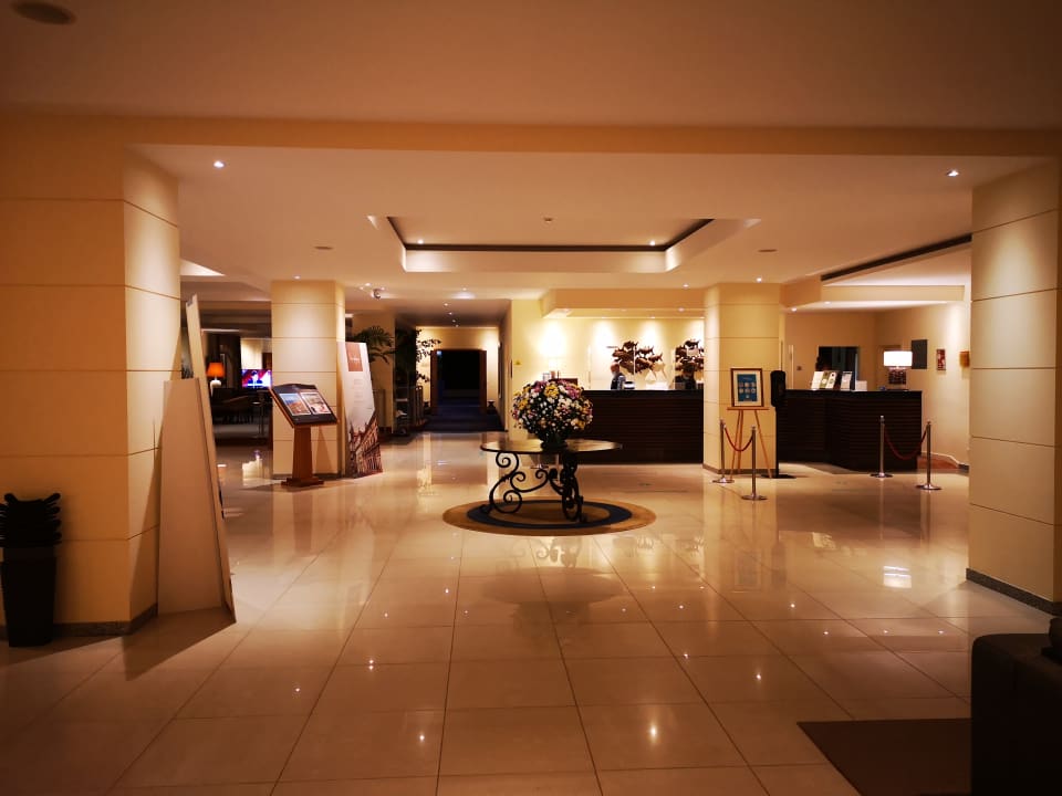 Lobby PortoBay Falésia