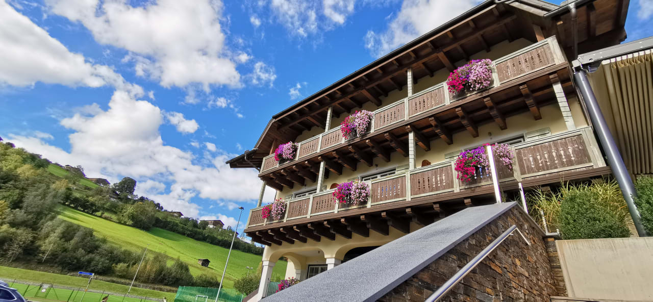 Außenansicht Hotel Kaprunerhof