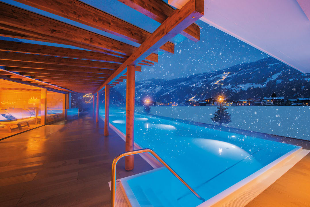 Pool Theresa - Wellness & Genießer Hotel