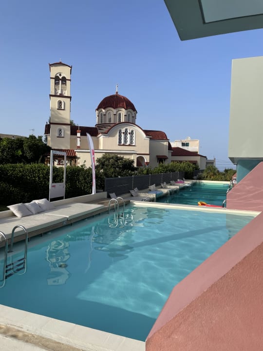 Pool Harmony Boutique Resort