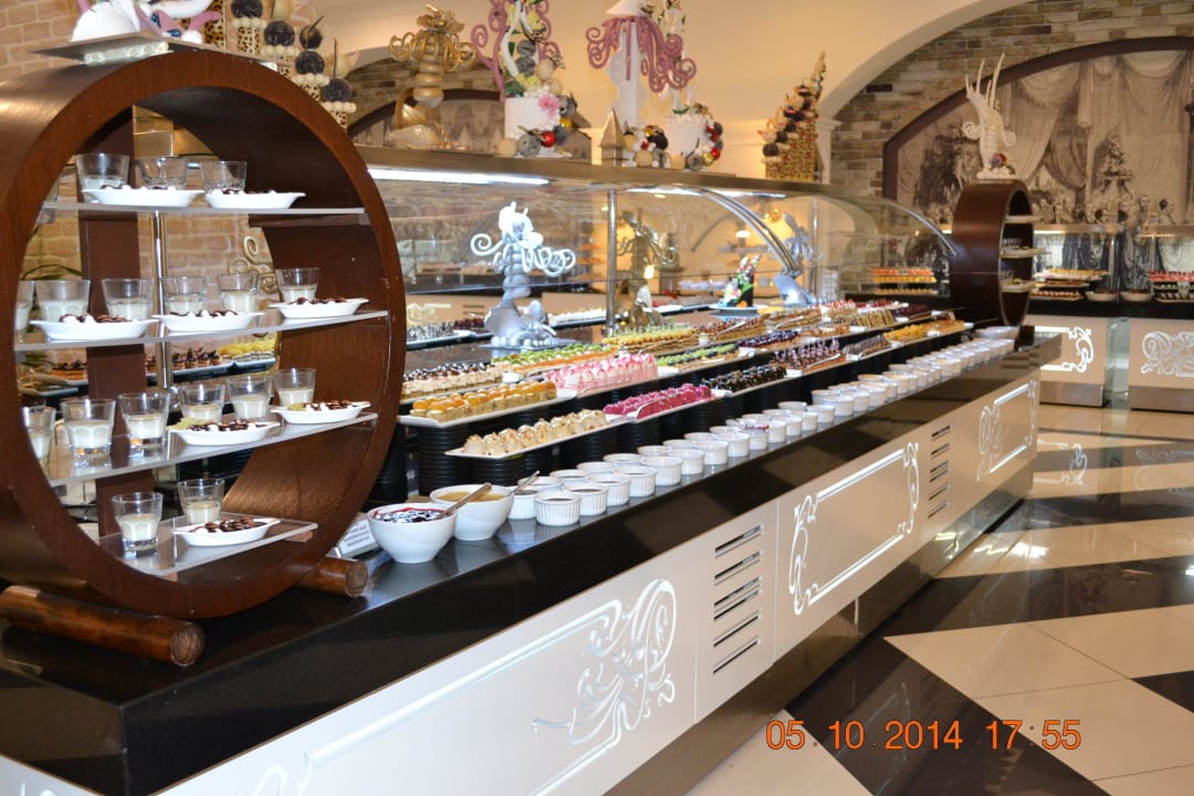 Tolle Büffet Hotel Delphin Imperial