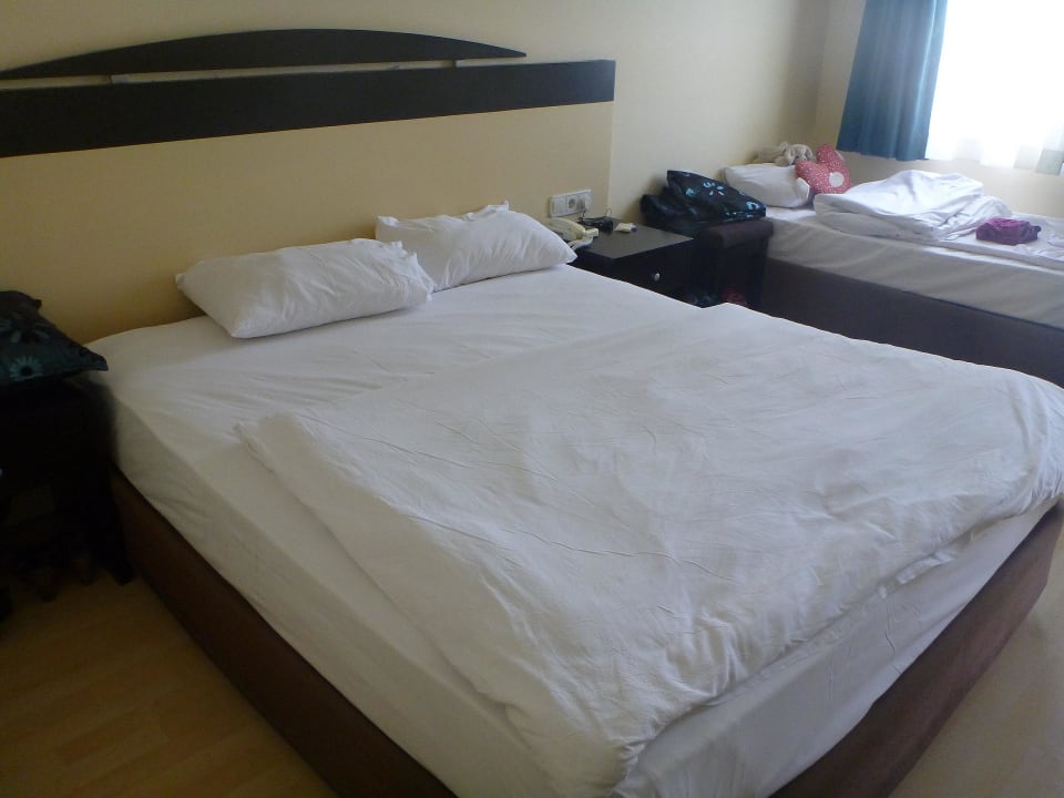 Doppelzimmer/ Kinderbett Altbau Side Aluna Hotel