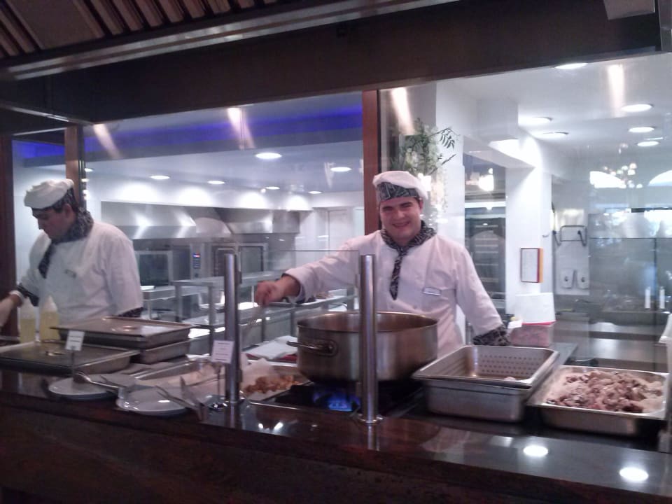 Die Meister  Anthemus Sea Beach Hotel & Spa