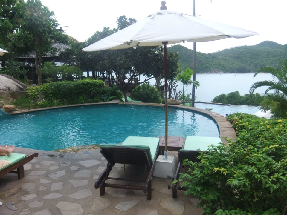 Teilansicht Pool Panviman Resort Koh Phangan