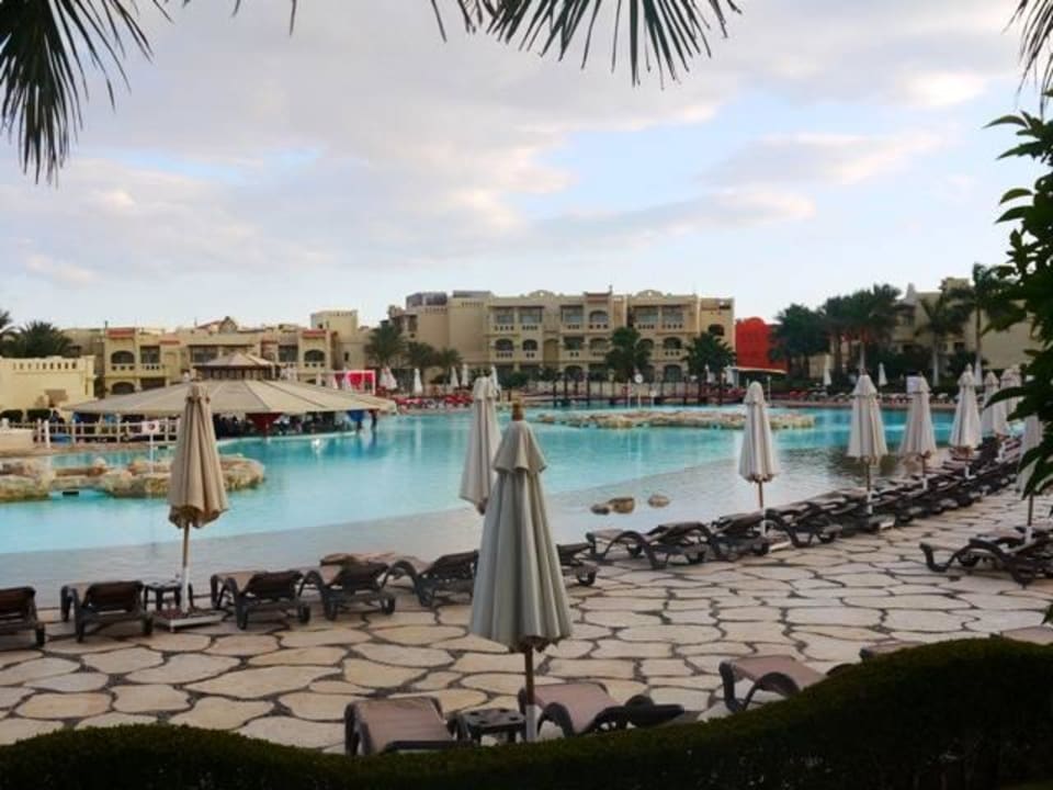 Один из многих бассейнов Rixos Sharm El Sheikh Adults Only 18 +